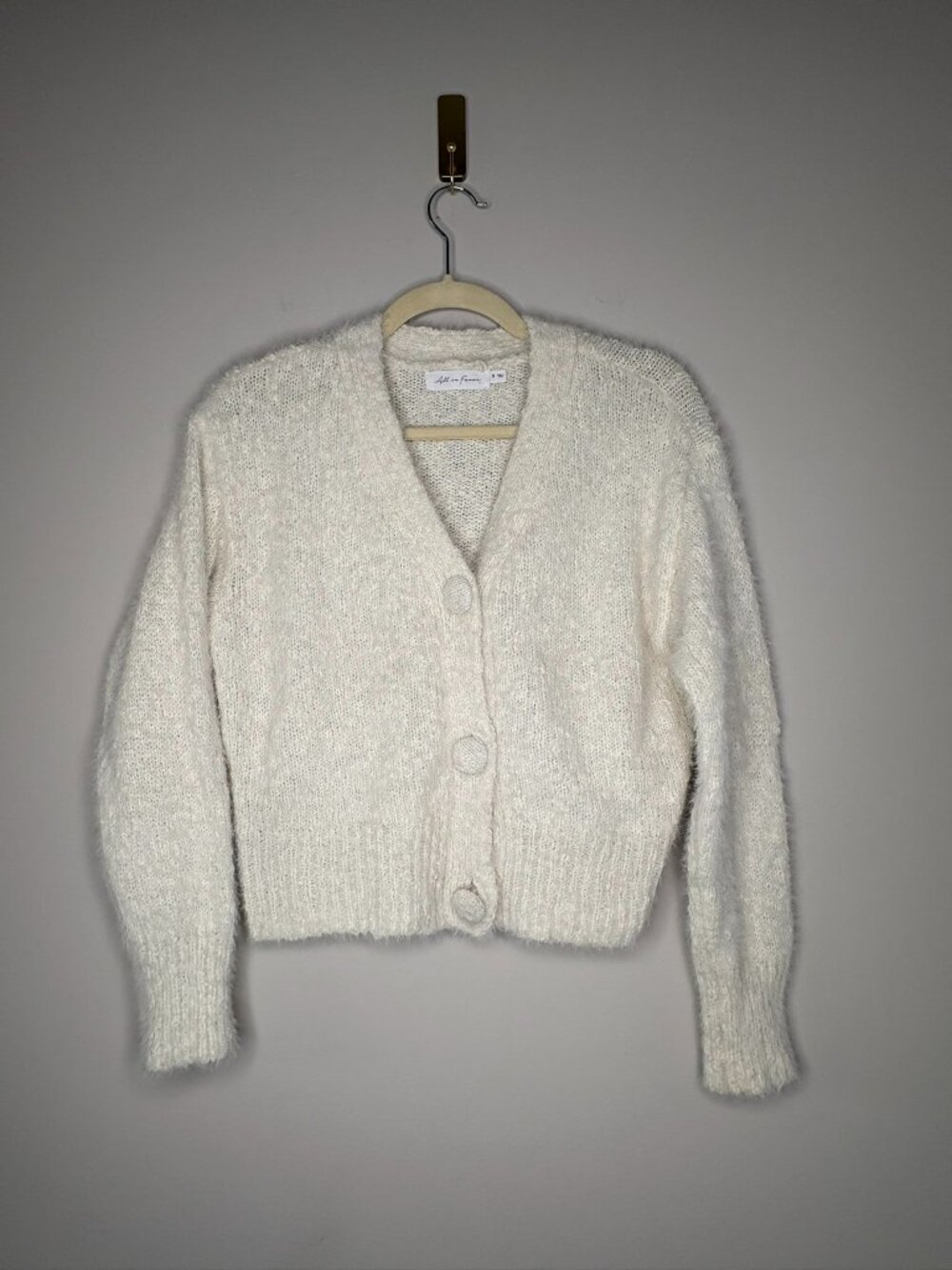 All in Favor Fuzzy V Neck Cardigan – Cream – Size Small – Soft Textured Knit